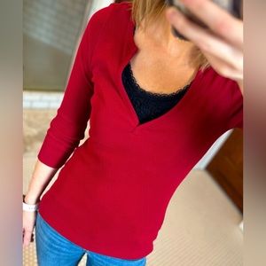 Old Navy Red Quarter Sleeve V-Neck Top